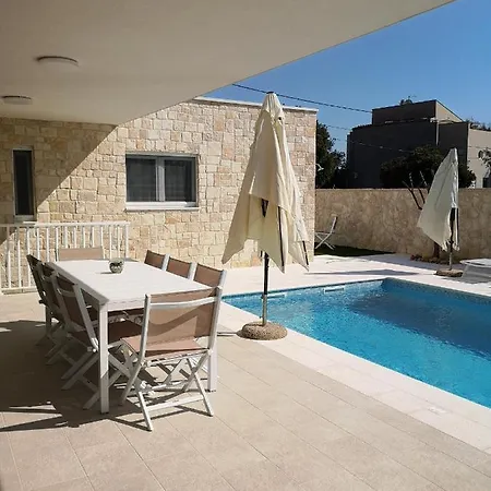 La Du Soleil Villa